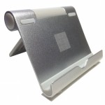 Amazon-BaouRouge-supporto-multi-inclinazione-per-tablet-in-alluminio-a-meno-di-€-10-1
