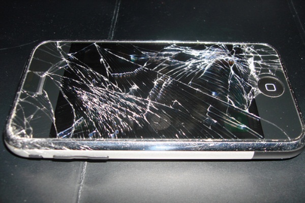 why-you-should-wait-to-get-an-iphone-5-611952760-sep-17-2012-1-600x400 iPhone crash