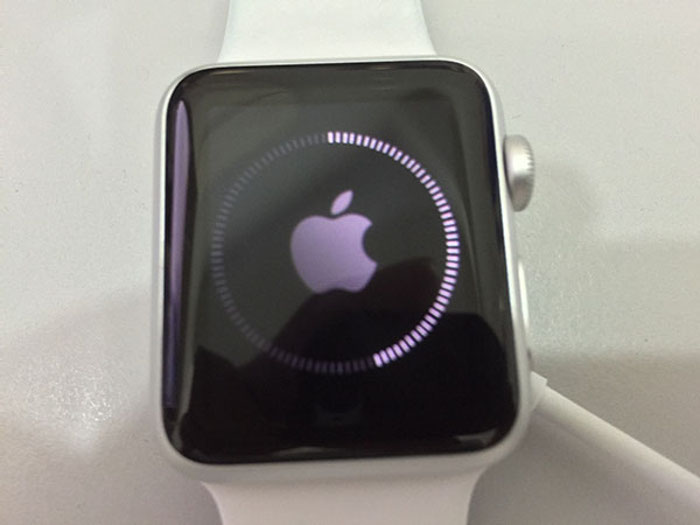 Обновление часов apple. Apple часы кружочки. Экран обновления Эппл вотч. Часы os-001. Логотип Эппл вотч.